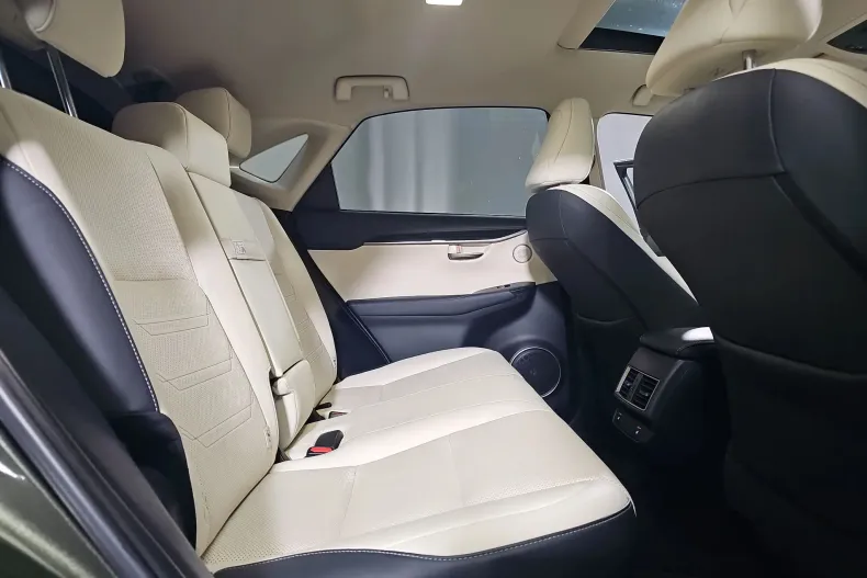 Lexus Seria NX din 2021 cu 33.257 km - oferta LEX209155 - foto 12