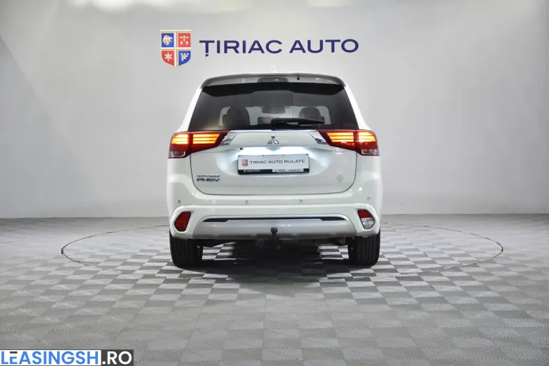 Mitsubishi Outlander din 2020 cu 127.600 km - oferta MIT209169 - foto 4