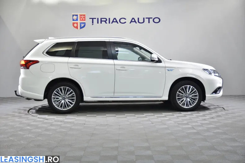 Mitsubishi Outlander din 2020 cu 127.600 km - oferta MIT209169 - foto 6
