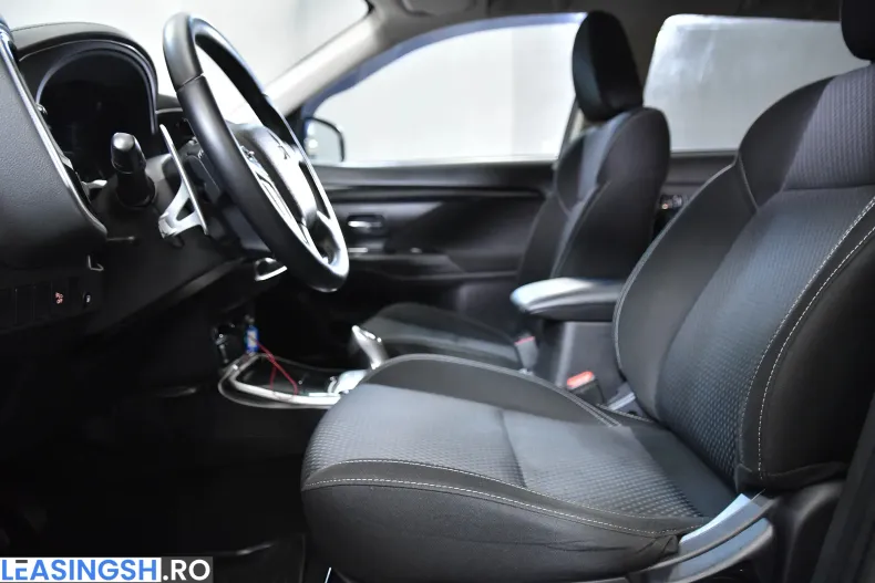 Mitsubishi Outlander din 2020 cu 127.600 km - oferta MIT209169 - foto 23