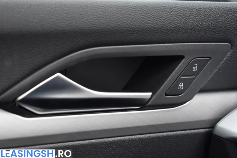 Volkswagen Golf din 2025 cu 10.000 km - oferta VOL209194 - foto 20