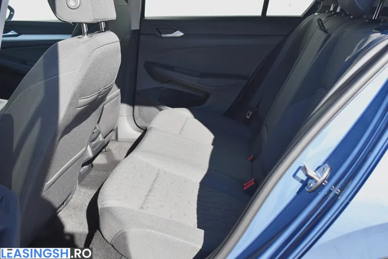 Volkswagen Golf din 2026 cu 1 km - oferta VOL209195 - foto 6