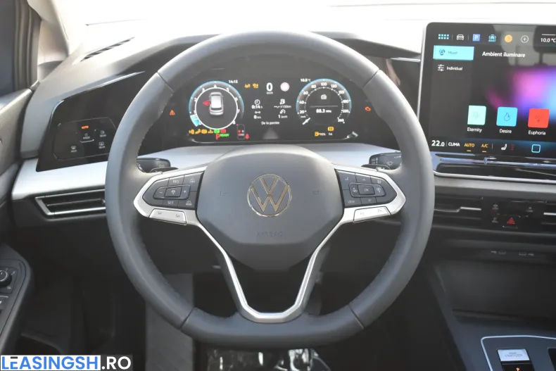 Volkswagen Golf din 2026 cu 1 km - oferta VOL209195 - foto 8