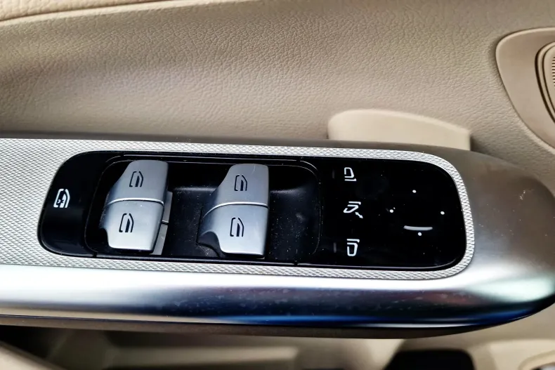 Mercedes-Benz GLC din 2023 cu 53.000 km - oferta MER209197 - foto 25