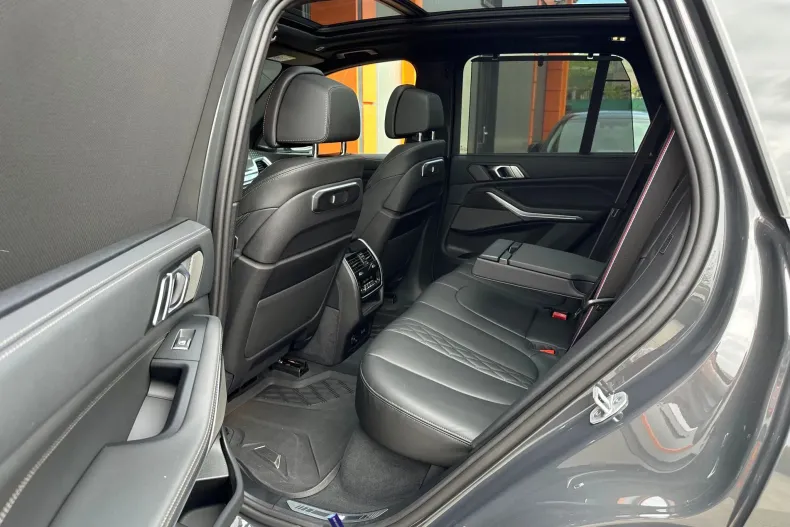 BMW X5 M (Seria X) din 2025 cu 13.236 km - oferta BMW209202 - foto 21