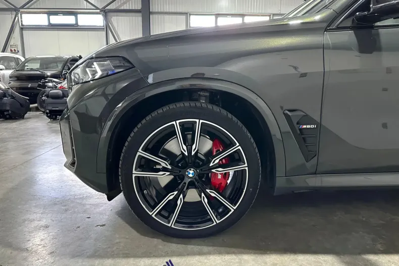 BMW X5 M (Seria X) din 2025 cu 13.236 km - oferta BMW209202 - foto 32