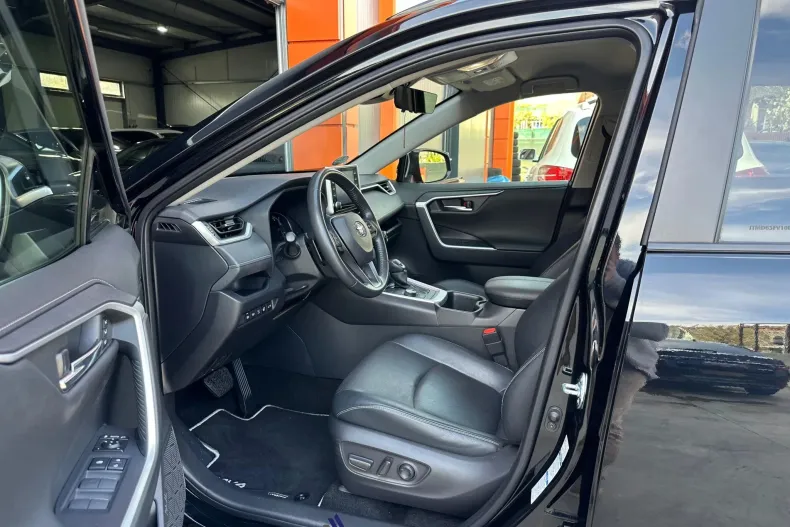 Toyota RAV4 din 2022 cu 100.427 km - oferta TOY209203 - foto 5