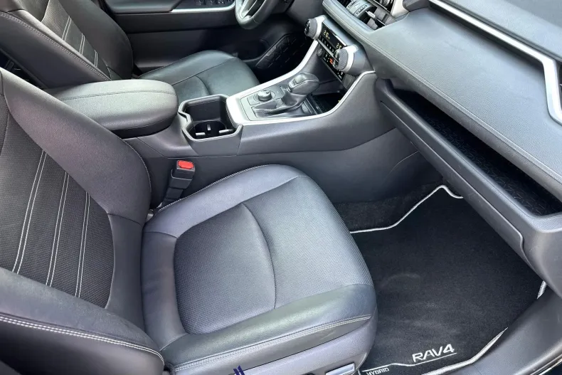 Toyota RAV4 din 2022 cu 100.427 km - oferta TOY209203 - foto 13