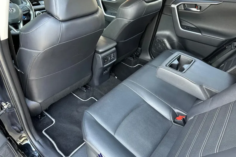 Toyota RAV4 din 2022 cu 100.427 km - oferta TOY209203 - foto 17