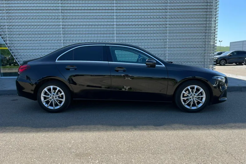 Mercedes-Benz A 200 (Clasa A) din 2020 cu 99.253 km - oferta MER209217 - foto 3