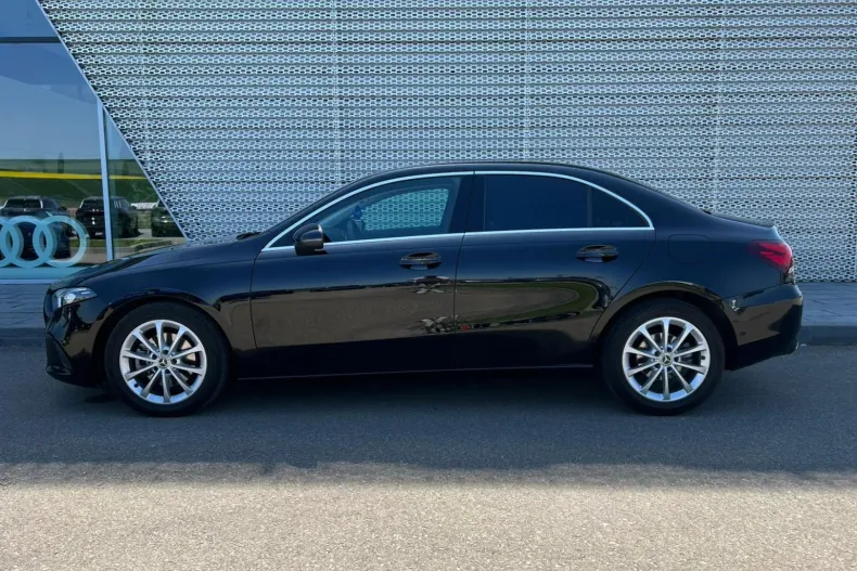 Mercedes-Benz A 200 (Clasa A) din 2020 cu 99.253 km - oferta MER209217 - foto 7