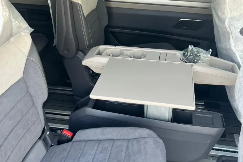 Volkswagen Multivan din 2026 cu 10 km - oferta VOL209218 - foto 7