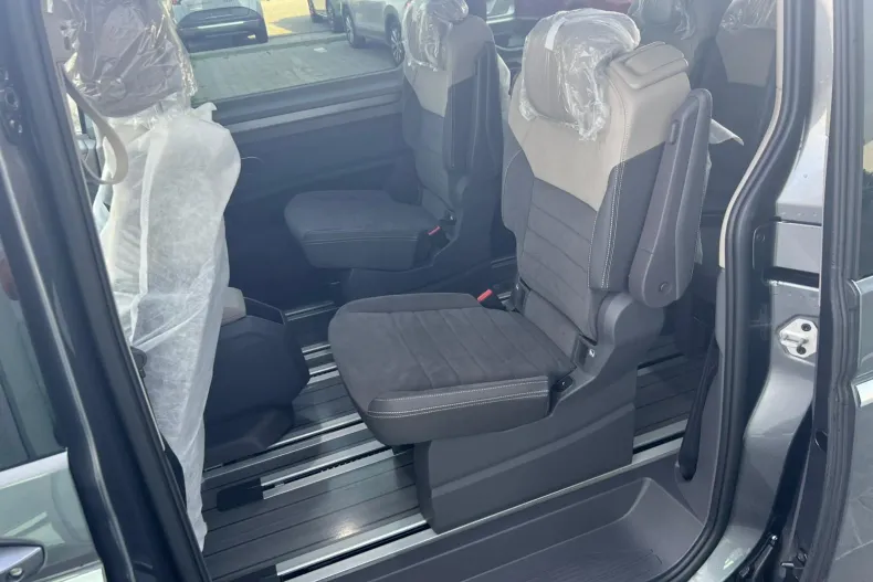Volkswagen Multivan din 2026 cu 10 km - oferta VOL209218 - foto 12