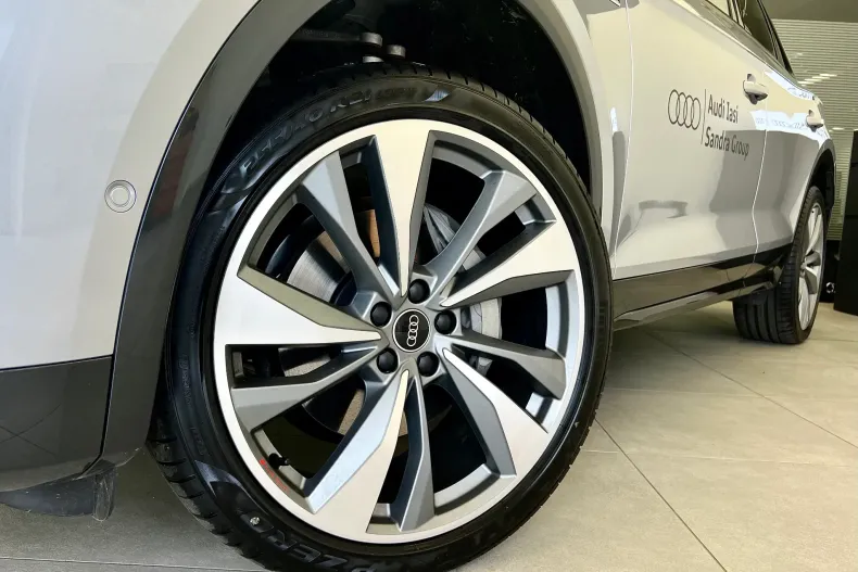 Audi Q5 din 2024 cu 7.857 km - oferta AUD209221 - foto 8