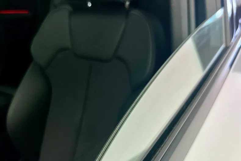 Audi Q5 din 2024 cu 7.857 km - oferta AUD209221 - foto 13