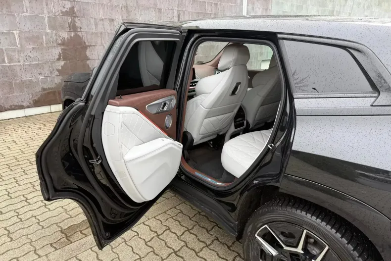 BMW XM (Seria X) din 2025 cu 6.100 km - oferta BMW209225 - foto 31