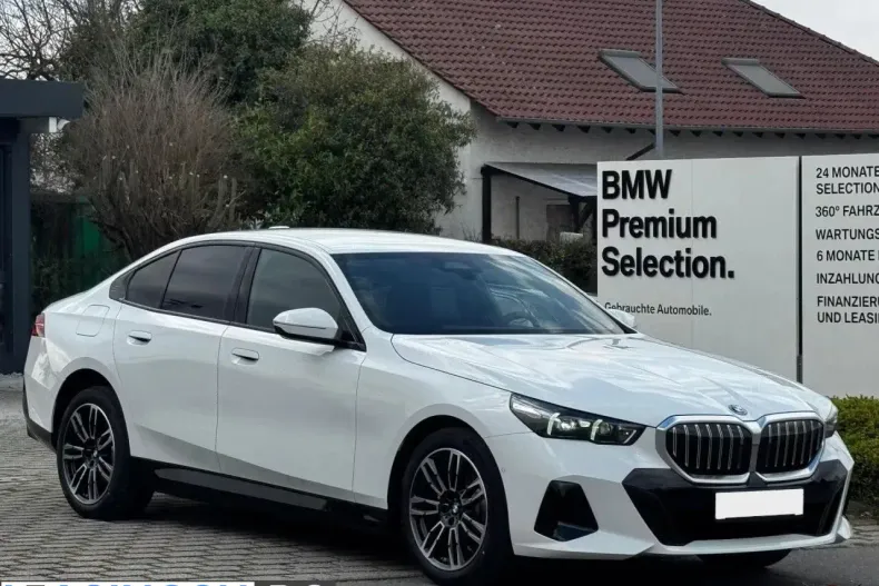 BMW 530e (Seria 5) din 2025 cu 5 km - oferta BMW209228 - foto 1