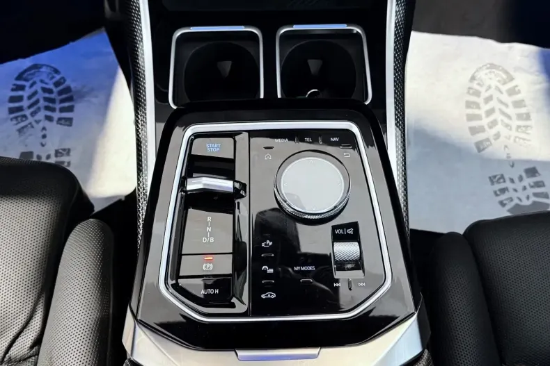 BMW i7 (Seria 7) din 2023 cu 38.517 km - oferta BMW209230 - foto 14