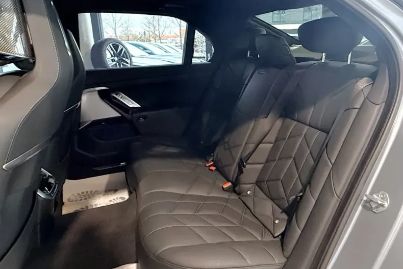 BMW i7 (Seria 7) din 2023 cu 38.517 km - oferta BMW209230 - foto 17