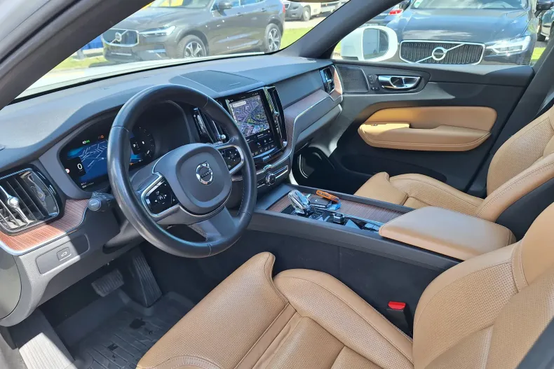 Volvo XC60 din 2023 cu 118.870 km - oferta VOL209276 - foto 15