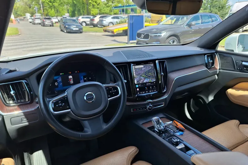 Volvo XC60 din 2023 cu 118.870 km - oferta VOL209276 - foto 17