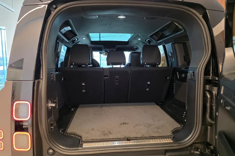 Land Rover Defender din 2026 cu 10 km - oferta LAN209282 - foto 8