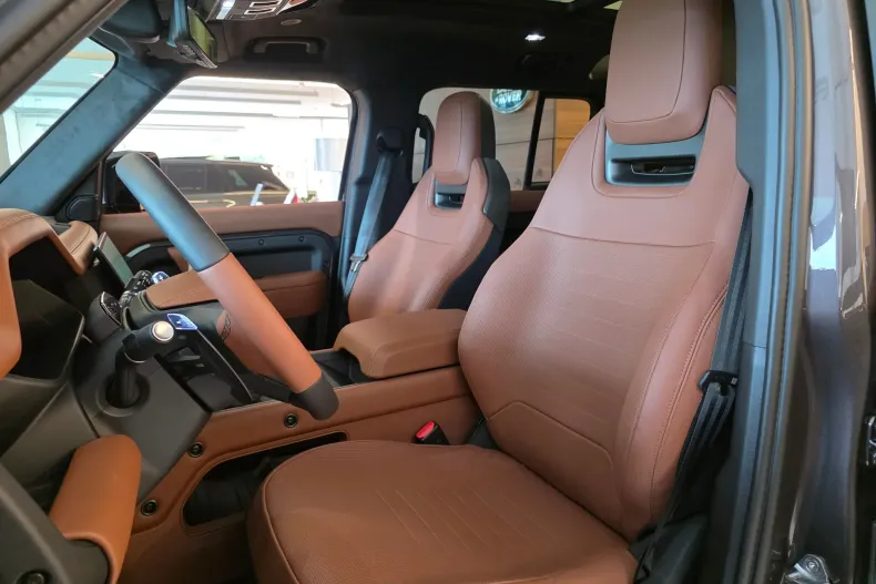 Land Rover Defender din 2026 cu 10 km - oferta LAN209282 - foto 12