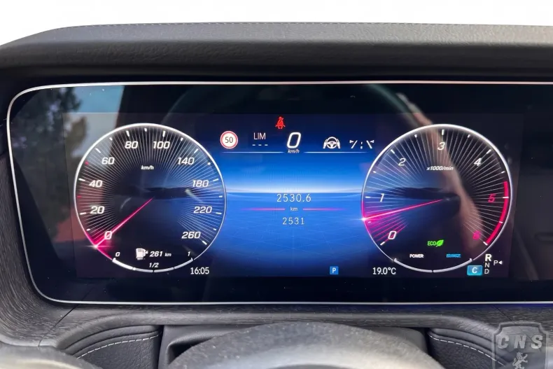 Mercedes-Benz G din 2025 cu 2.800 km - oferta MER209288 - foto 3