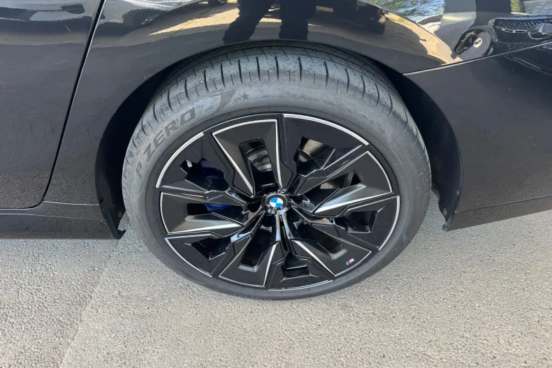 BMW 740d (Seria 7) din 2023 cu 66.450 km - oferta BMW209292 - foto 21