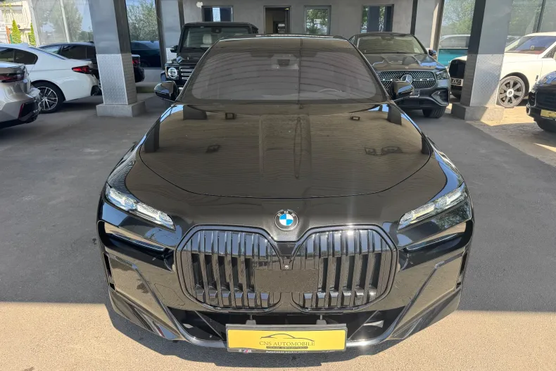 BMW 740d (Seria 7) din 2023 cu 66.450 km - oferta BMW209292 - foto 28