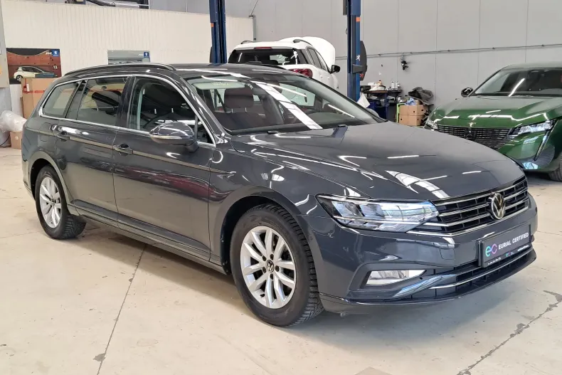 Volkswagen Passat din 2021 cu 67.286 km - oferta VOL209293 - foto 2