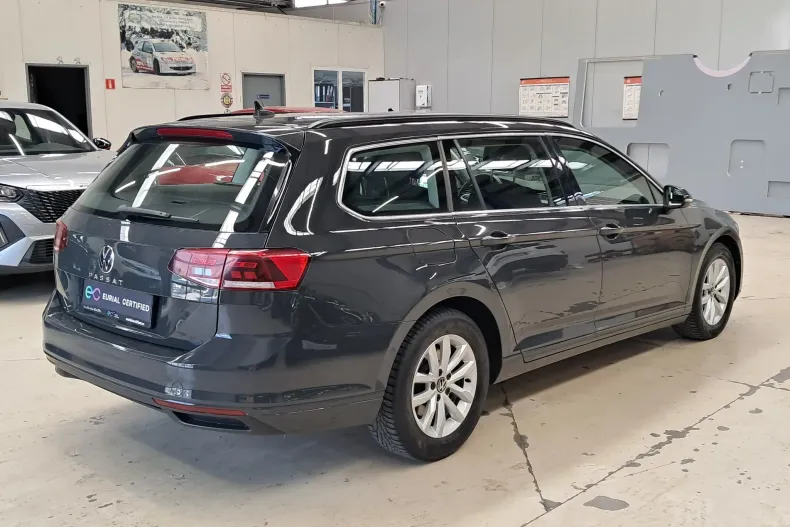 Volkswagen Passat din 2021 cu 67.286 km - oferta VOL209293 - foto 3