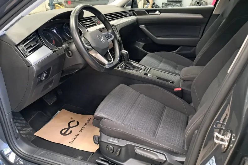 Volkswagen Passat din 2021 cu 67.286 km - oferta VOL209293 - foto 9
