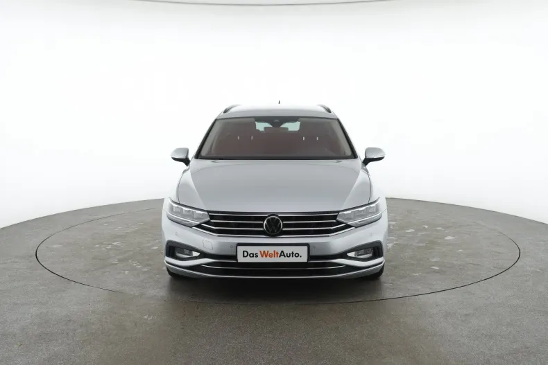 Volkswagen Passat din 2023 cu 101.432 km - oferta VOL209294 - foto 2