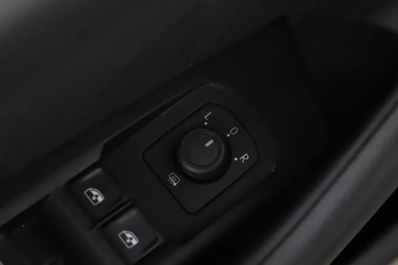 Volkswagen Passat din 2023 cu 101.432 km - oferta VOL209294 - foto 10