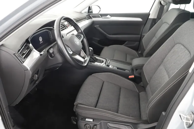 Volkswagen Passat din 2023 cu 101.432 km - oferta VOL209294 - foto 11