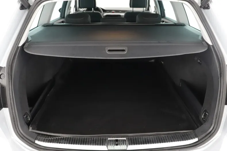 Volkswagen Passat din 2023 cu 101.432 km - oferta VOL209294 - foto 24