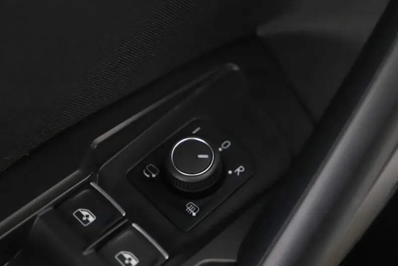 Volkswagen Tiguan din 2022 cu 100.060 km - oferta VOL209296 - foto 11