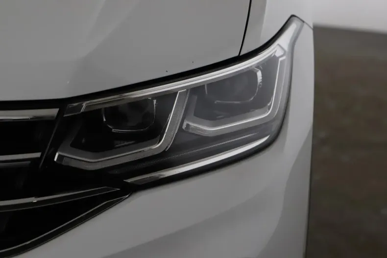 Volkswagen Tiguan din 2022 cu 100.060 km - oferta VOL209296 - foto 26