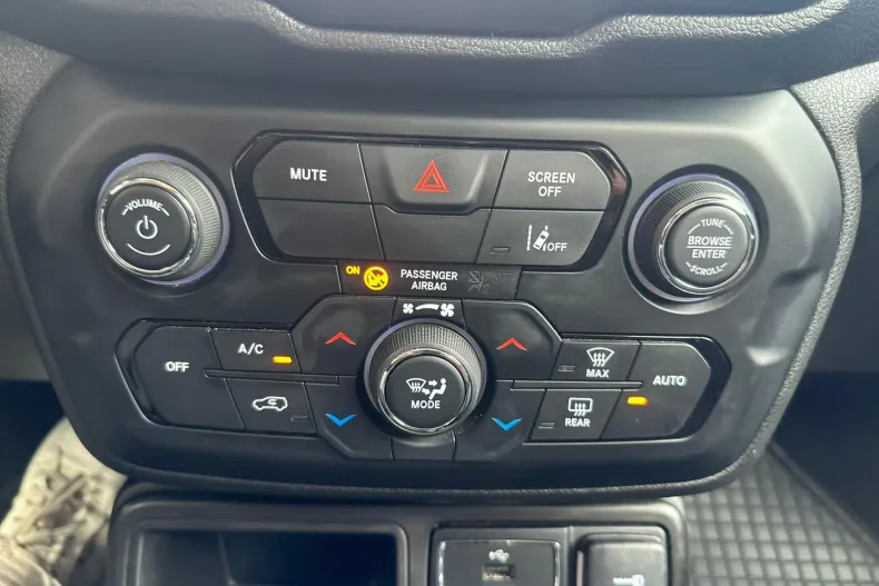 Jeep Renegade din 2023 cu 91.178 km - oferta JEE209312 - foto 19