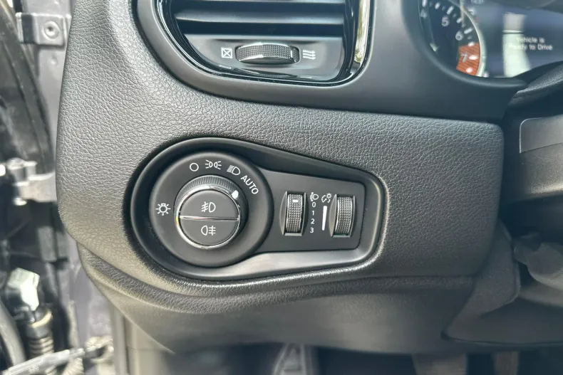 Jeep Renegade din 2023 cu 91.178 km - oferta JEE209312 - foto 24