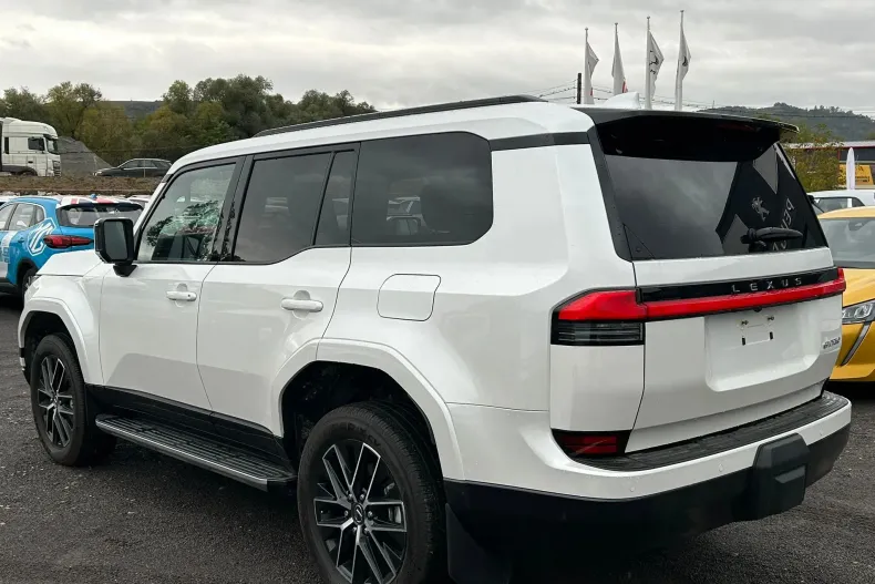 Lexus Seria GX din 2024 cu 1.542 km - oferta LEX209315 - foto 2