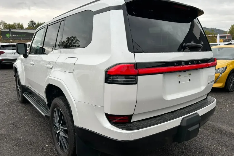 Lexus Seria GX din 2024 cu 1.542 km - oferta LEX209315 - foto 8