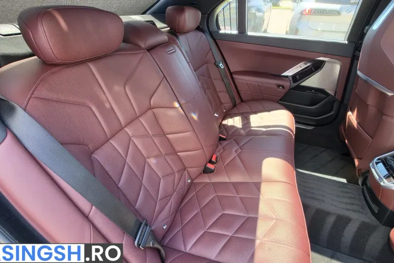 BMW 740d (Seria 7) din 2024 cu 34.700 km - oferta BMW209320 - foto 12