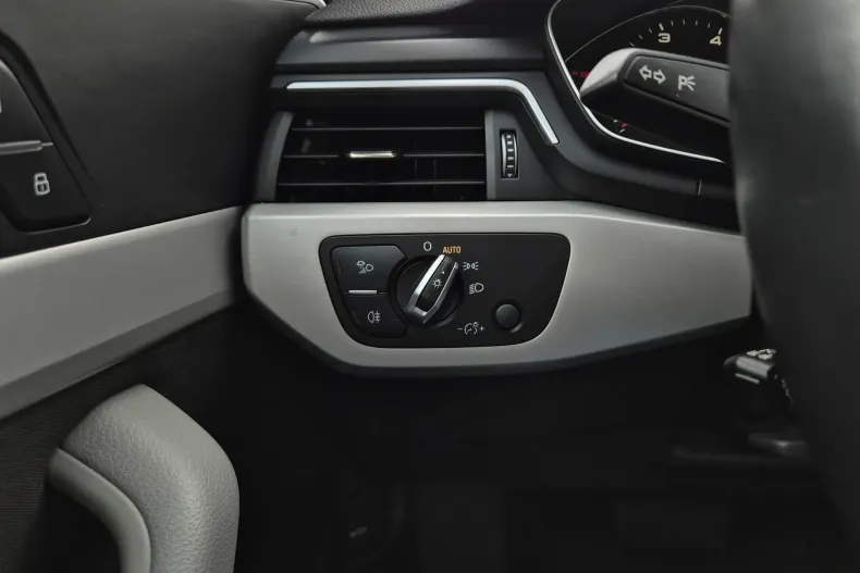 Audi A4 din 2020 cu 139.999 km - oferta AUD209324 - foto 20