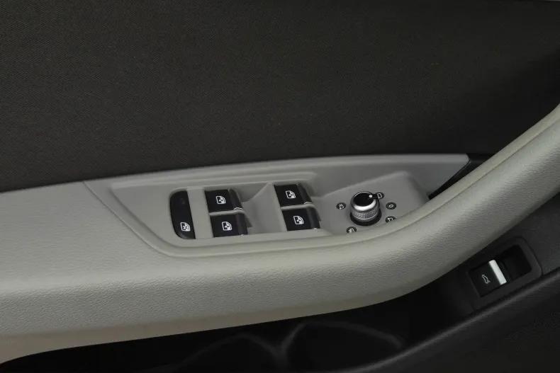 Audi A4 din 2020 cu 139.999 km - oferta AUD209324 - foto 21