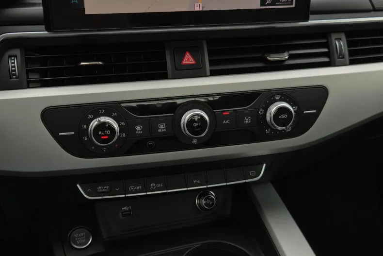 Audi A4 din 2020 cu 139.999 km - oferta AUD209324 - foto 32
