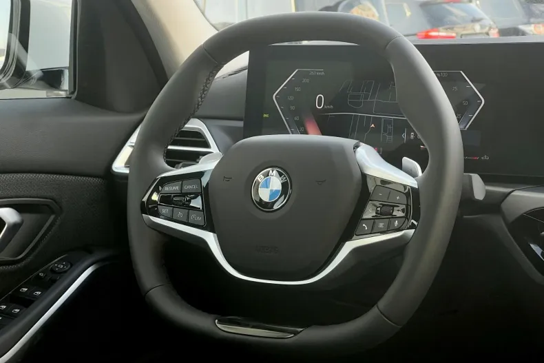 BMW 320d (Seria 3) din 2025 cu 4.000 km - oferta BMW209331 - foto 10