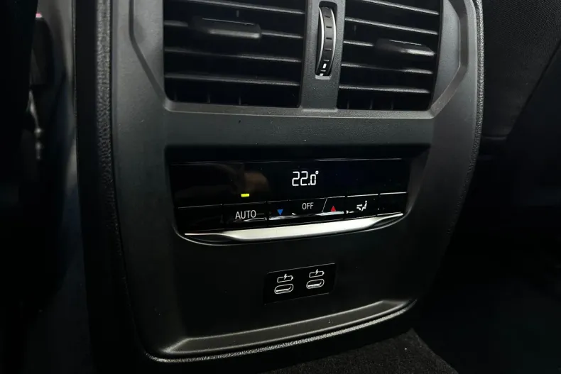 BMW 320d (Seria 3) din 2025 cu 4.000 km - oferta BMW209331 - foto 40