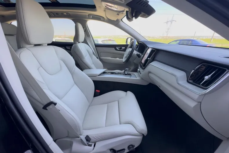 Volvo XC60 din 2023 cu 63.814 km - oferta VOL209339 - foto 22